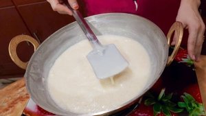 Сгущённое молоко всего из двух ингредиентов | Очень простой рецепт домашнего сгущённого молока