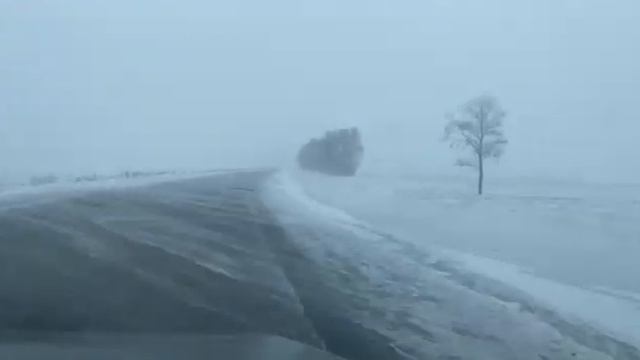 Ухудшение ситуации на дороге❗️Ожидаются метели, мокрый снег. смотреть онлайн
