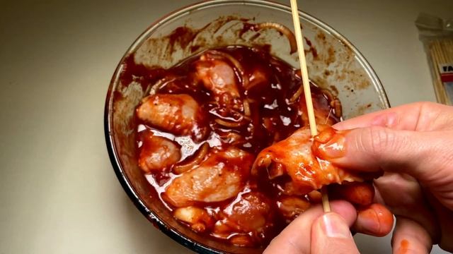 СОЧНЫЙ ГЛАЗИРОВАННЫЙ куриный ШАШЛЫК в духовке / простой рецепт