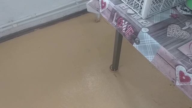 Как передвинуть мебель и не повредить пол.