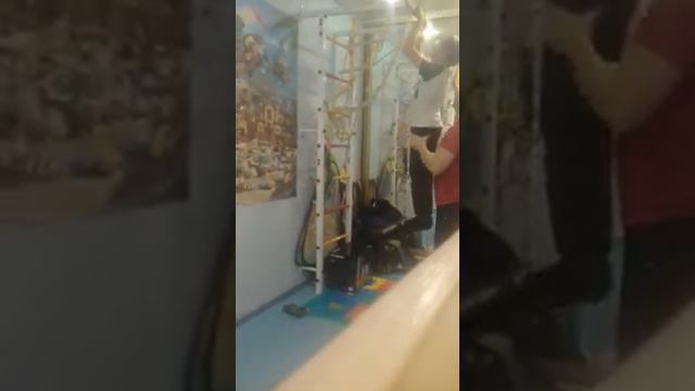 Привет сегодня делаю потягиваюсь смотреть онлайн