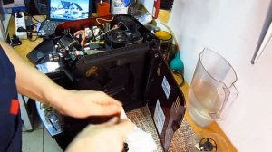 Кофемашина Saeco не льет кофе и не работает дисплей? Смотрим что делать!