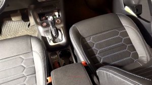 Чехлы AvtoRitet (каркасные) для Volkswagen Tiguan 1, экокожа Fiat, удлинённая сота, голубая строчк