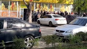 У хохлов новая фишка теперь , штурмовать секенхеды . Что бы чуть-чуть ближе стать с Европой