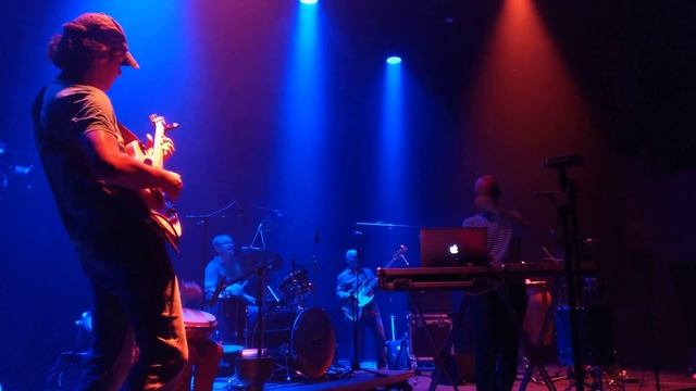 Запрещенные Барабанщики – На Бродвее шумном / Девушка в платье из ситца смотреть онлайн