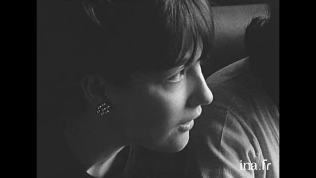 1966 : Que font les jeunes de leur temps libre ? | Archive INA смотреть онлайн
