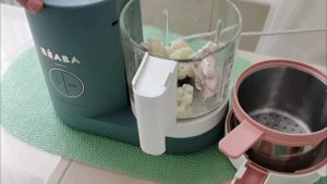 Пюре из цветной капусты, куриной грудки в Beaba Babycook