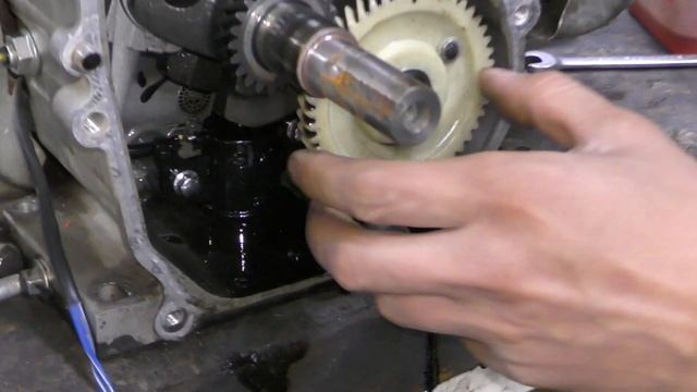 Почему важна замена масла в двигателе мотоблока? Рекомендации по замене масла...... смотреть онлайн