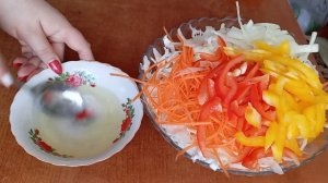 САЛАТ ИЗ КАПУСТЫ С БОЛГАРСКИМ ПЕРЦЕМ И МОРКОВЬЮ !!! легкий и вкусный салат .