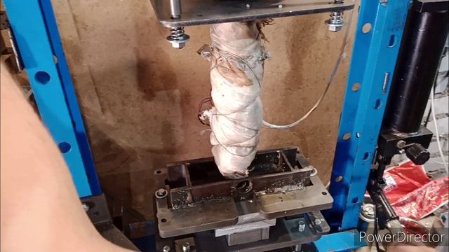 Фланец со штуцером. Полипропилен птр 50, влм 120 куб, тиски. смотреть онлайн