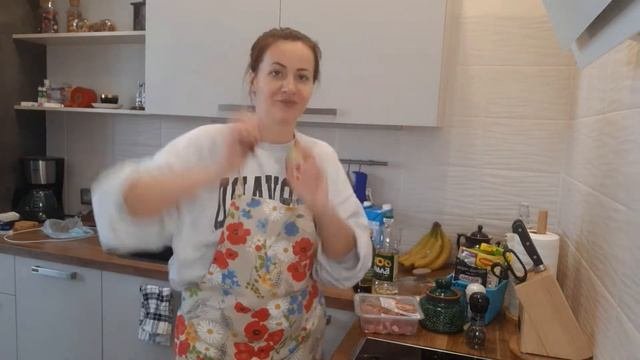 Кулинарные заметки / ОБЕД ЗА 20 МИНУТ / ЧТО ЕДЯТ БЕЗРАБОТНЫЕ В РОССИИ / ГОТОВЛЮ ПОДЛИВКУ