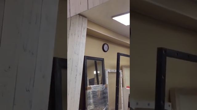 Большое настенное зеркало без рамы смотреть онлайн