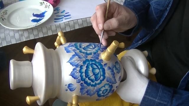 Роспись самовара 2 часть - цветочный узор. Painting on wood. смотреть онлайн