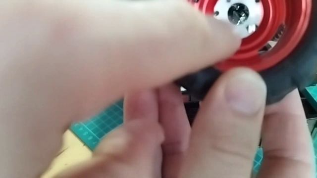 ЗАКОЛХОЖЕННАЯ ГАЗ 66 . MОДЕЛЬ WPL . НА РАДИОУПРАВЛЕНИИ. смотреть онлайн