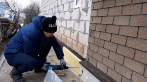 Утепление цоколя своими руками/исправление своих же косяков/начал рушиться кирпич.