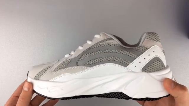 Кроссовки Kanye West x Adidas Yeezy 700 Boost V2