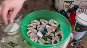 25-03-2023 СКУМБРИЯ СОЛЕНАЯ! Быстрый способ засолки скумбрии!