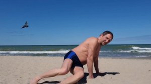 Волны чуть не накрыли мужчину😨 БУДЬТЕ ОСТОРОЖНЫ! Балтийское море, Зеленоградск 17.05.22 пляж, погод