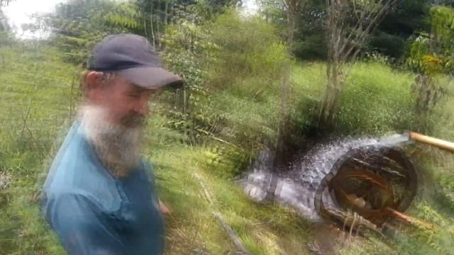 Снабжение водой фазенды из природного источника (Водяное колесо) смотреть онлайн