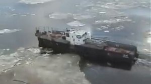 "Костромич" пр.1606. Между льдинками.