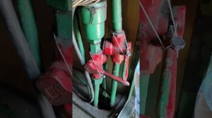 Закрытие и открытие кранов тормозной системы олкомотива (ТЭМ2), при пересылке в холодном состоянии