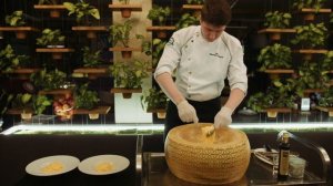 ПАСТА В ГОЛОВКЕ СЫРА "ПАРМЕЗАН"