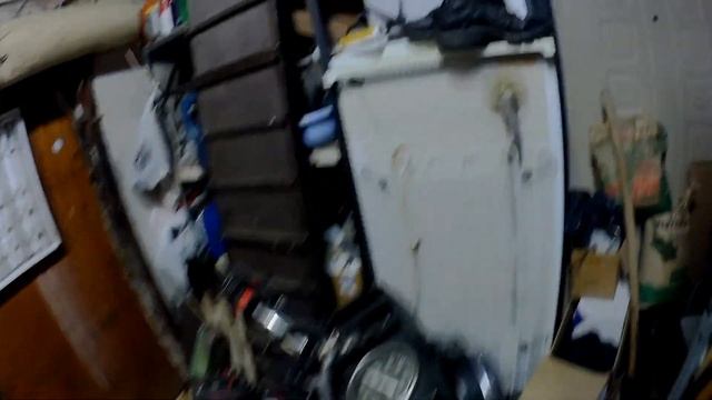 ЧЁРНЫЙ ИЖ В ГАРАЖЕ смотреть онлайн