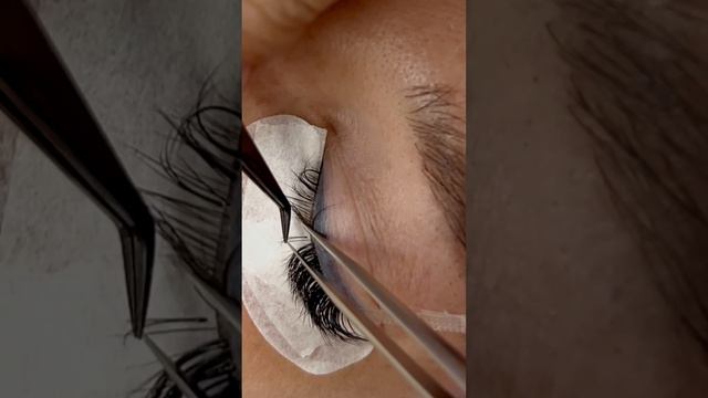 Как исправить асимметрию #eyelashes #lashextensions #lashes