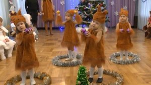 Утренник "Новый 2017 год". Танец белочек. Ясельная группа детсада № 160 г. Одесса 2016
