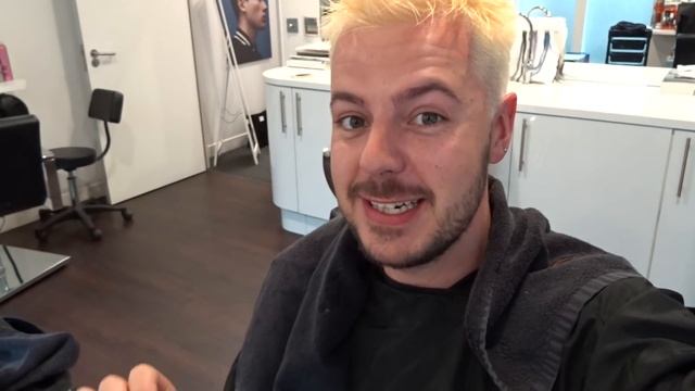 Rita Ora Hair Colour - How to | Going Blonde Vlog! смотреть онлайн