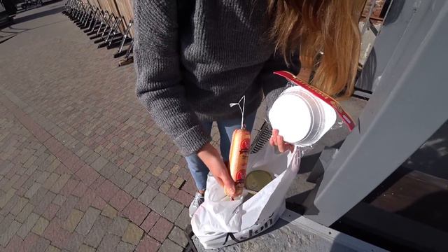 ВЛОГ: ТАНЯ СПАСАЕТ БЕЗДОМНЫХ КОТЯТ В ГОРАХ смотреть онлайн