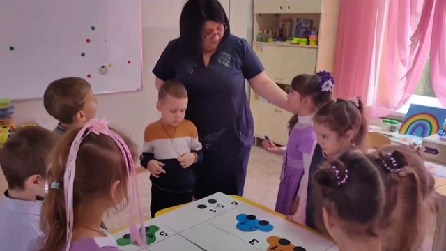 ООД на тему: «Путешествие по математическим заданиям с веселым светофором» для детей старшей группы смотреть онлайн