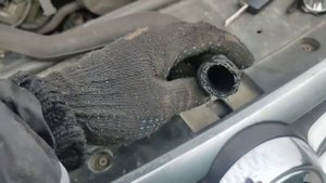 Туарег 2007 bks Шланг подачи антифриза 7L6122109D