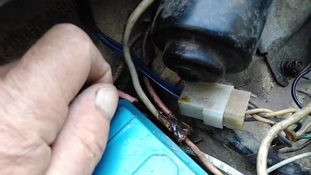 Нива 2112. Плохо заводится, нашли причину. смотреть онлайн