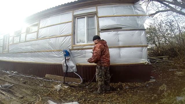 Утепление пеноизолом.т.8-905-064-45-35. смотреть онлайн