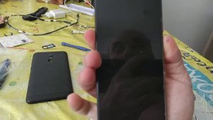 Redmi 5 plus 64gb не включается. На этом мои полномочия все