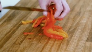 Салат с печеным перцем и бурратой Felicita