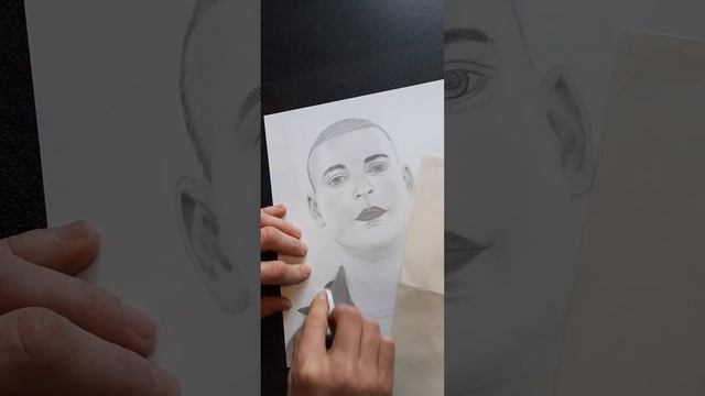 Как нарисовать портрет мужчины.  Портрет молодого человека