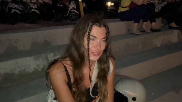 ПАРНИ БЕГАЮТ ЗА МНОЙ смотреть онлайн