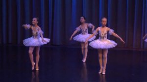 танец Снежинок из балета Щелкунчик