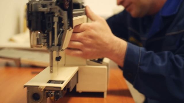 Обзор чисто немецкой швейной машины Pfaff Hobby Matic 919 смотреть онлайн