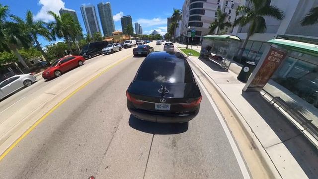 Солнечное Дневное Путешествие: Прогулка на Lexus GS350 по Улицам Мидтаун-Майами | Вид в Стиле GTA
