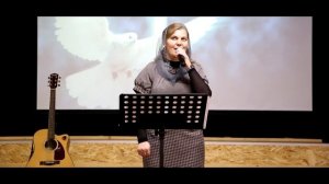 "Нам всем всегда чего-то не хватает" / Стихотворение