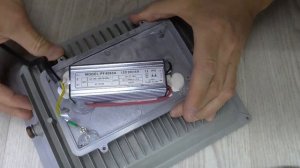 Ремонт светодиодного прожектора 50 Вт.