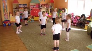 Подвижная игра Ровным кругом