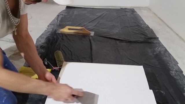 Как приклеить малярный флизелин