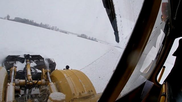 Трактор К700А Делаю снегозадержание на поле смотреть онлайн