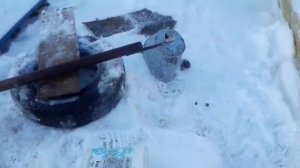 Как достать ведро из колодца, если крюки бессильны.
