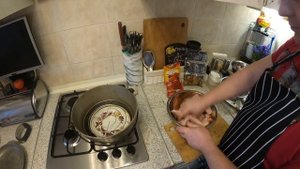 Копченые куриные крылья без коптильни на кухне