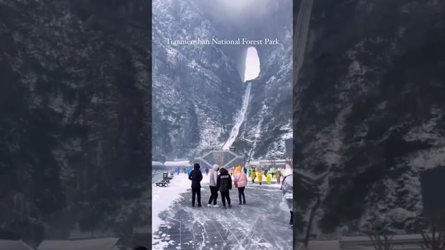 Tianmenshan national forest park in China #shorts #china #china_photography_tiktok #mountains #snow